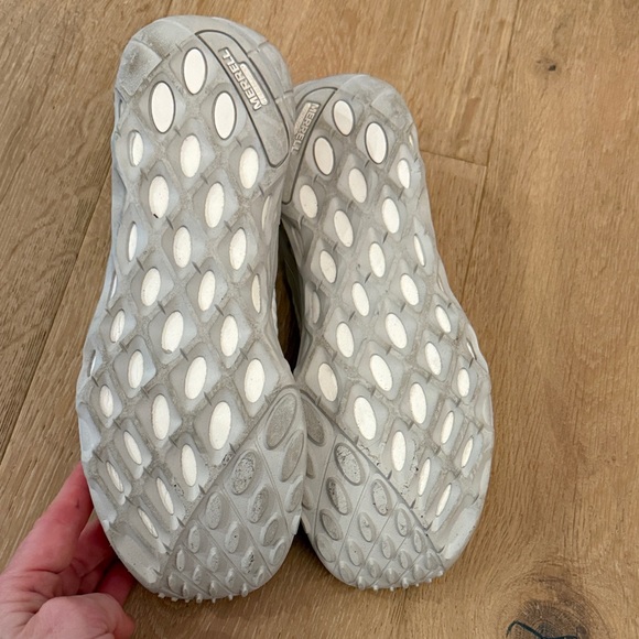 Merrell White Slip-On Women's Sneakers - Picture 3 of 4